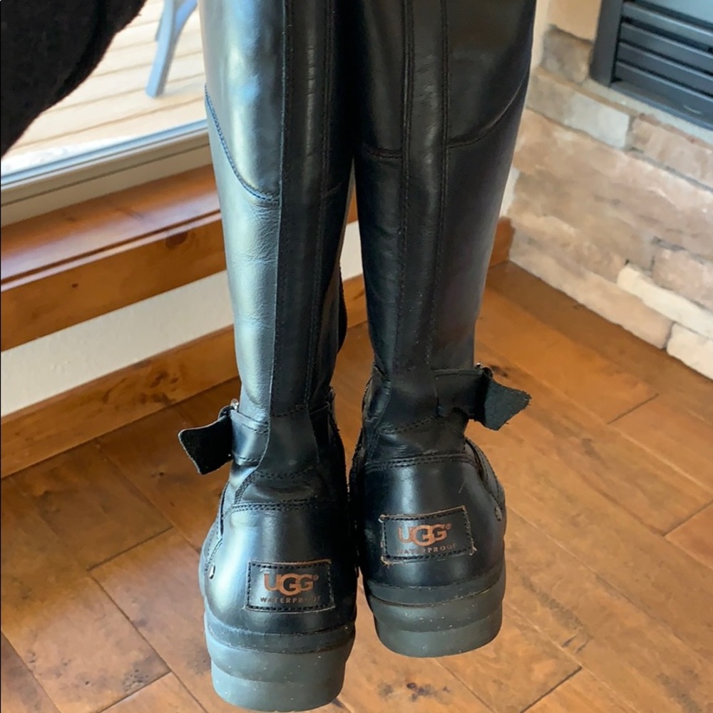 UGG Evanna Riding Boot - Picture 9 of 10